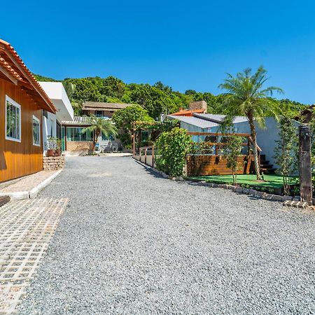 Residencial Com Piscina Possui Jacuzzi Aquecida Com Hidromassagem Villa Bombinhas Exteriör bild