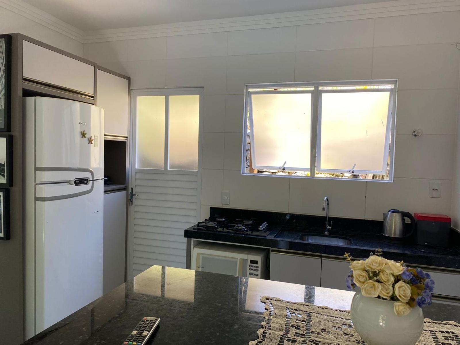 Residencial Com Piscina Possui Jacuzzi Aquecida Com Hidromassagem Villa Bombinhas Exteriör bild