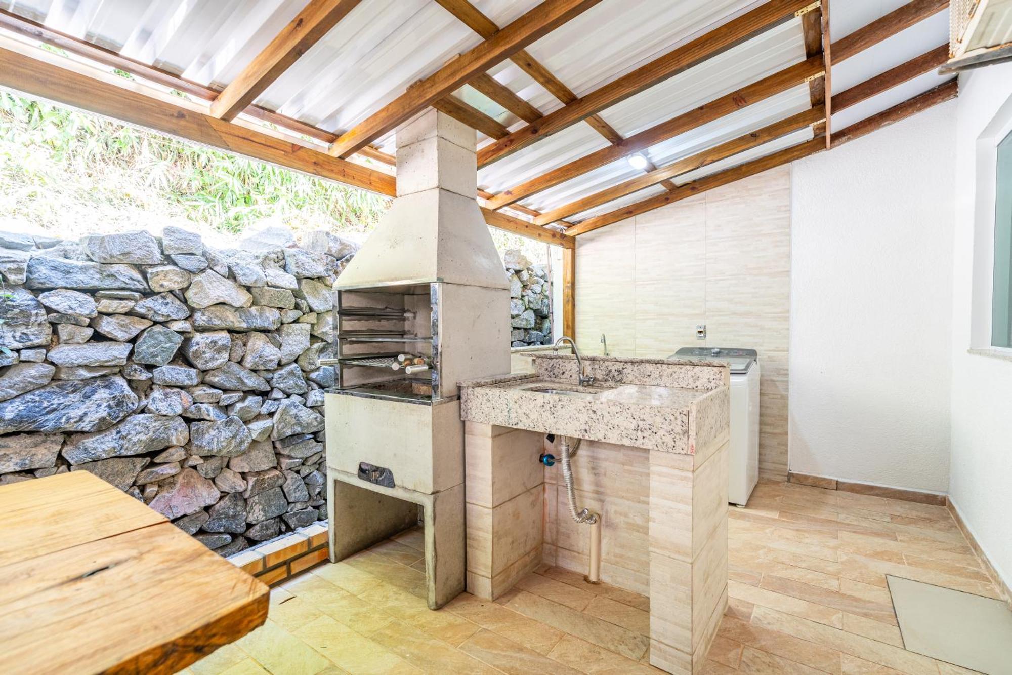 Residencial Com Piscina Possui Jacuzzi Aquecida Com Hidromassagem Villa Bombinhas Exteriör bild