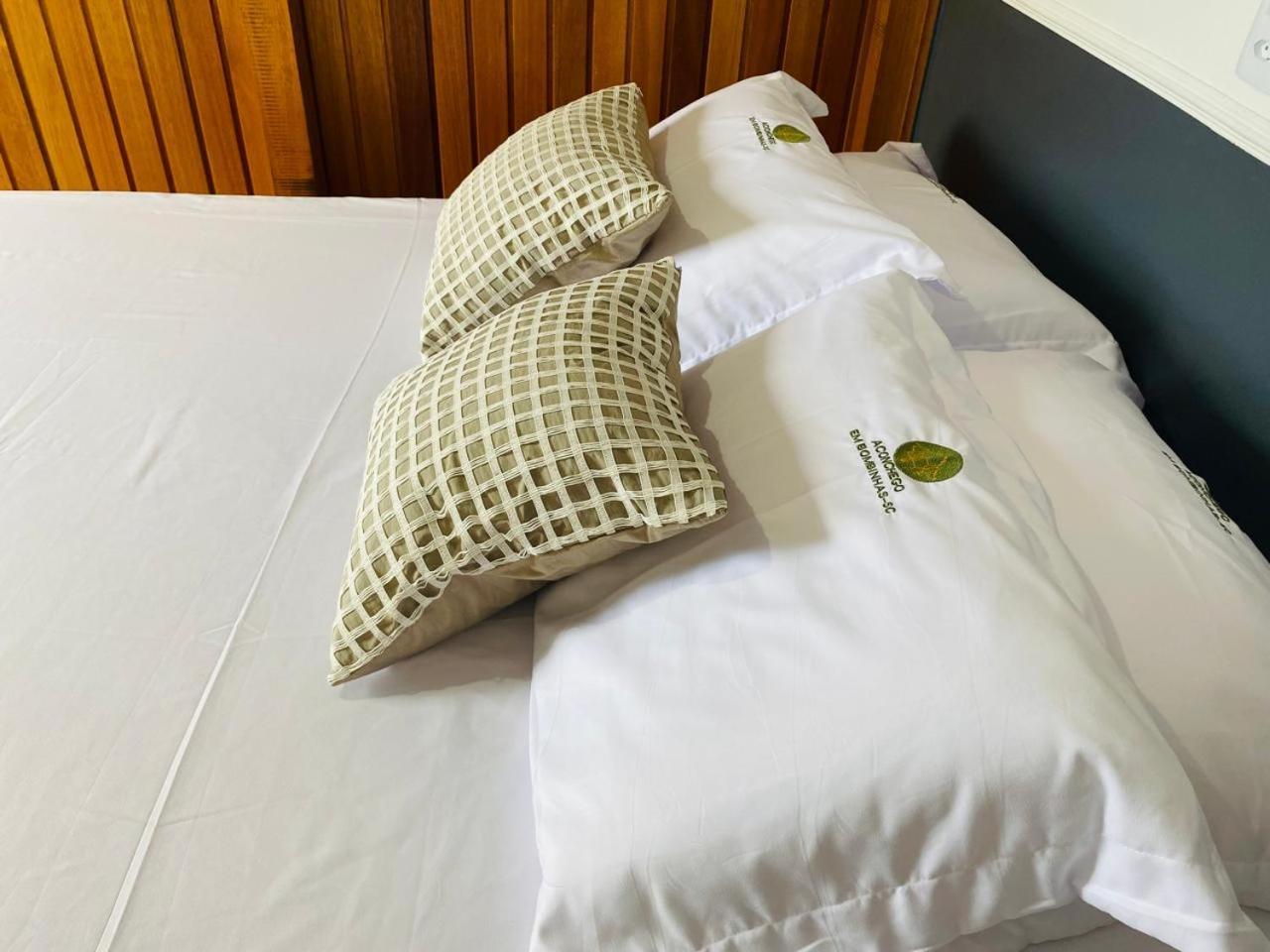 Residencial Com Piscina Possui Jacuzzi Aquecida Com Hidromassagem Villa Bombinhas Exteriör bild