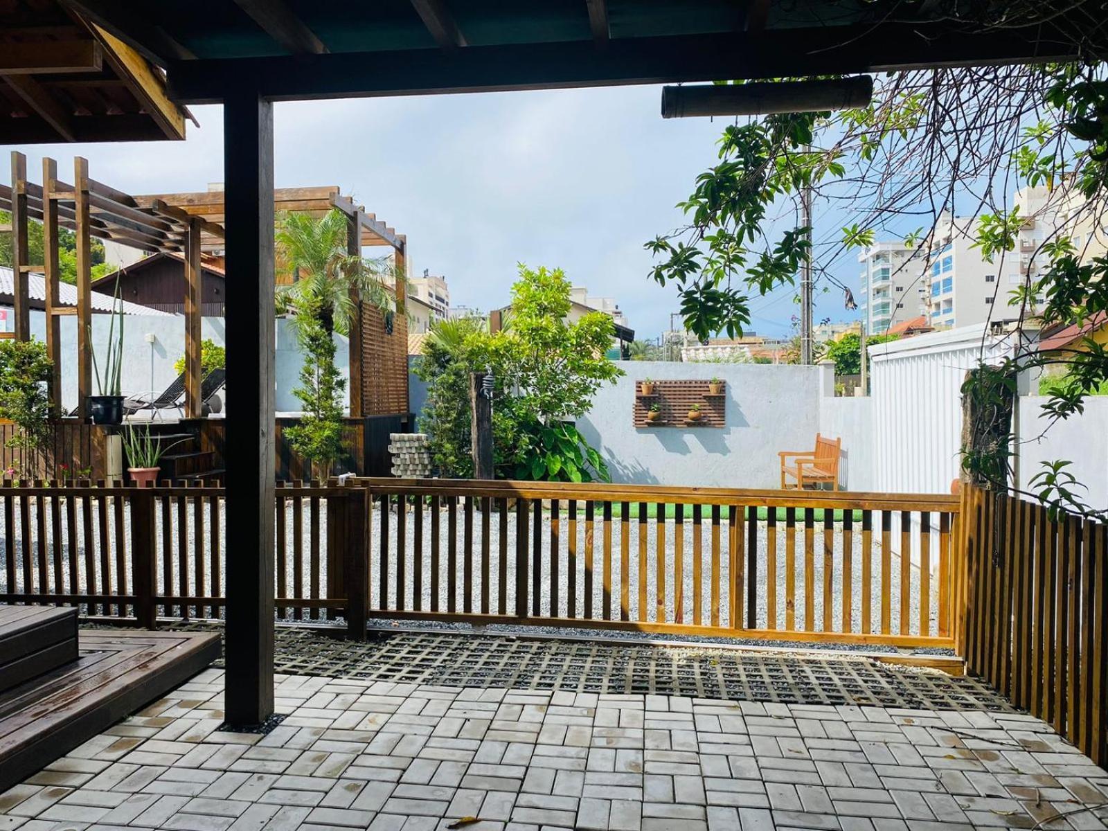 Residencial Com Piscina Possui Jacuzzi Aquecida Com Hidromassagem Villa Bombinhas Exteriör bild