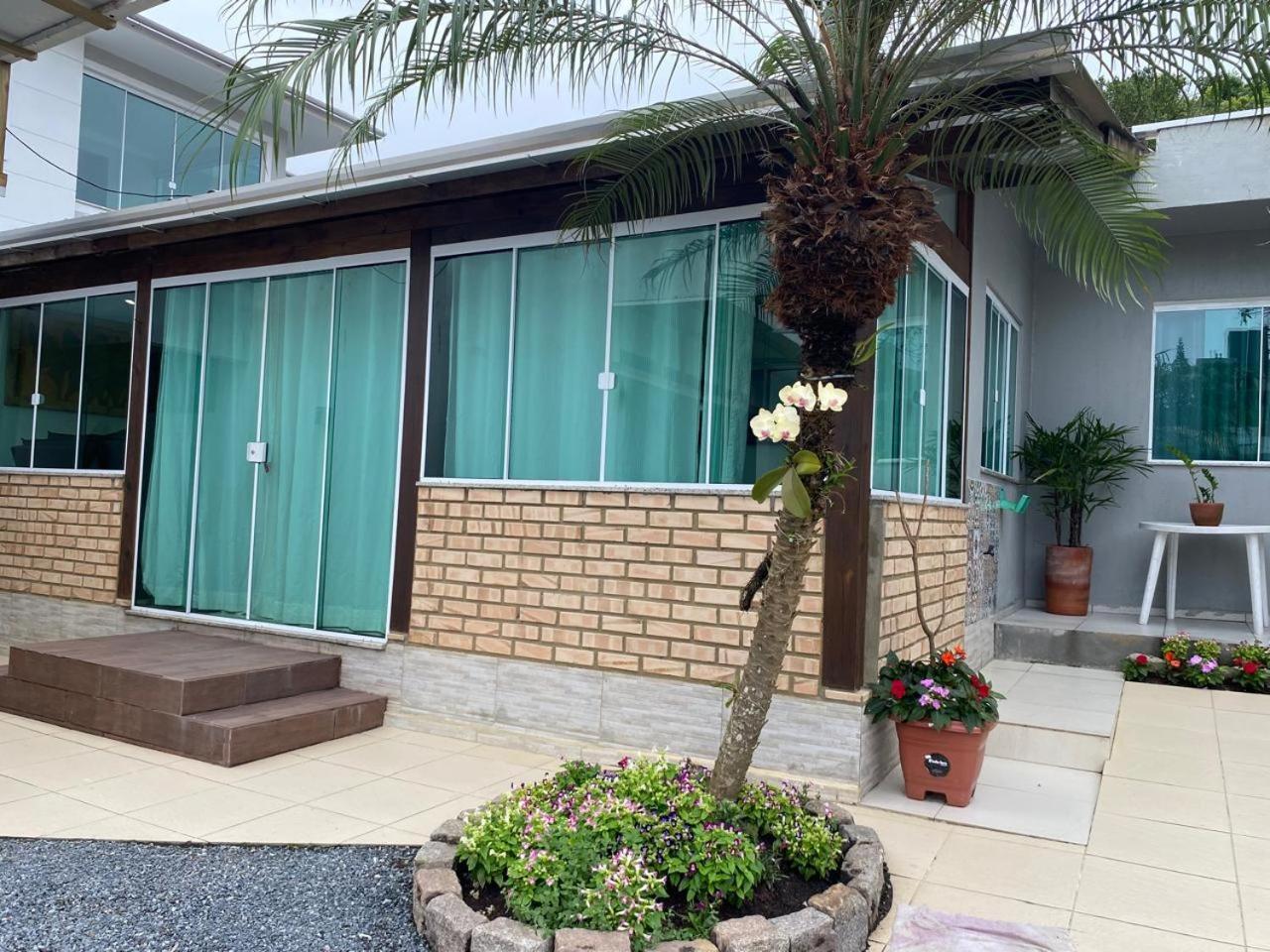 Residencial Com Piscina Possui Jacuzzi Aquecida Com Hidromassagem Villa Bombinhas Exteriör bild
