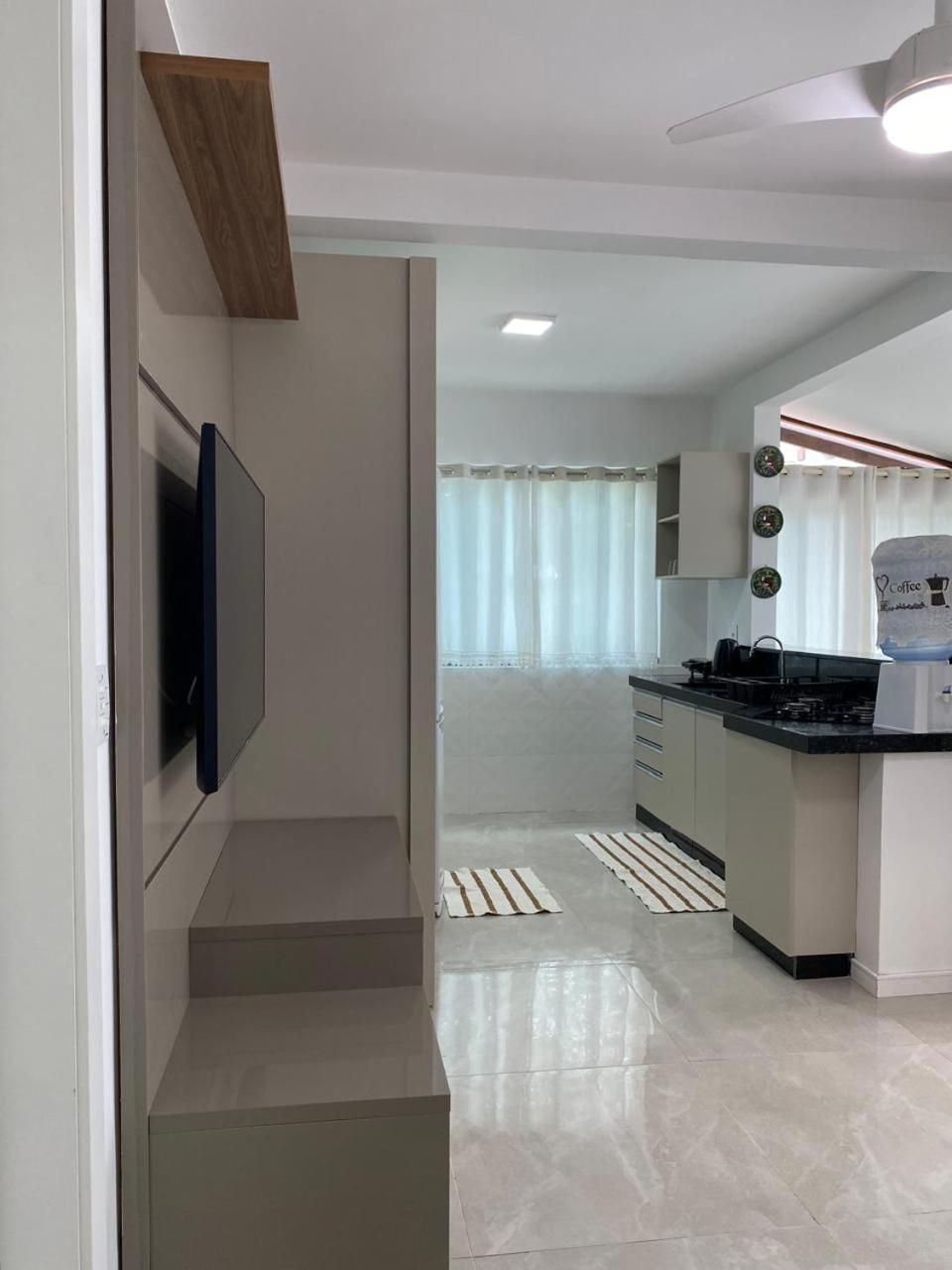 Residencial Com Piscina Possui Jacuzzi Aquecida Com Hidromassagem Villa Bombinhas Exteriör bild